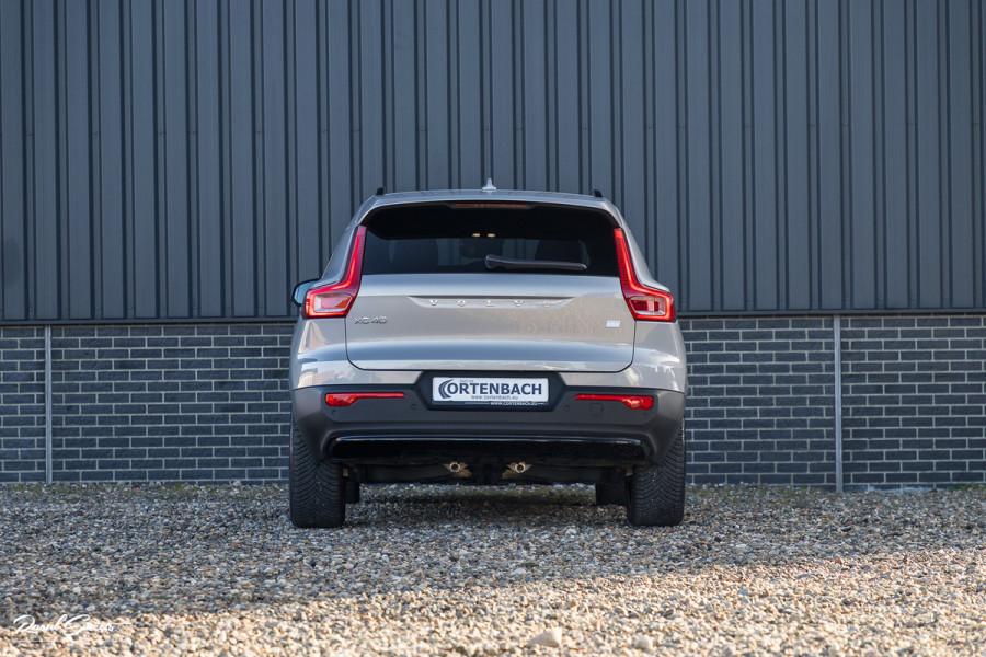 Volvo XC40 Recharge Plus 70 kWh | Adaptieve cruise | Blis | 19 Inch | Full LED |