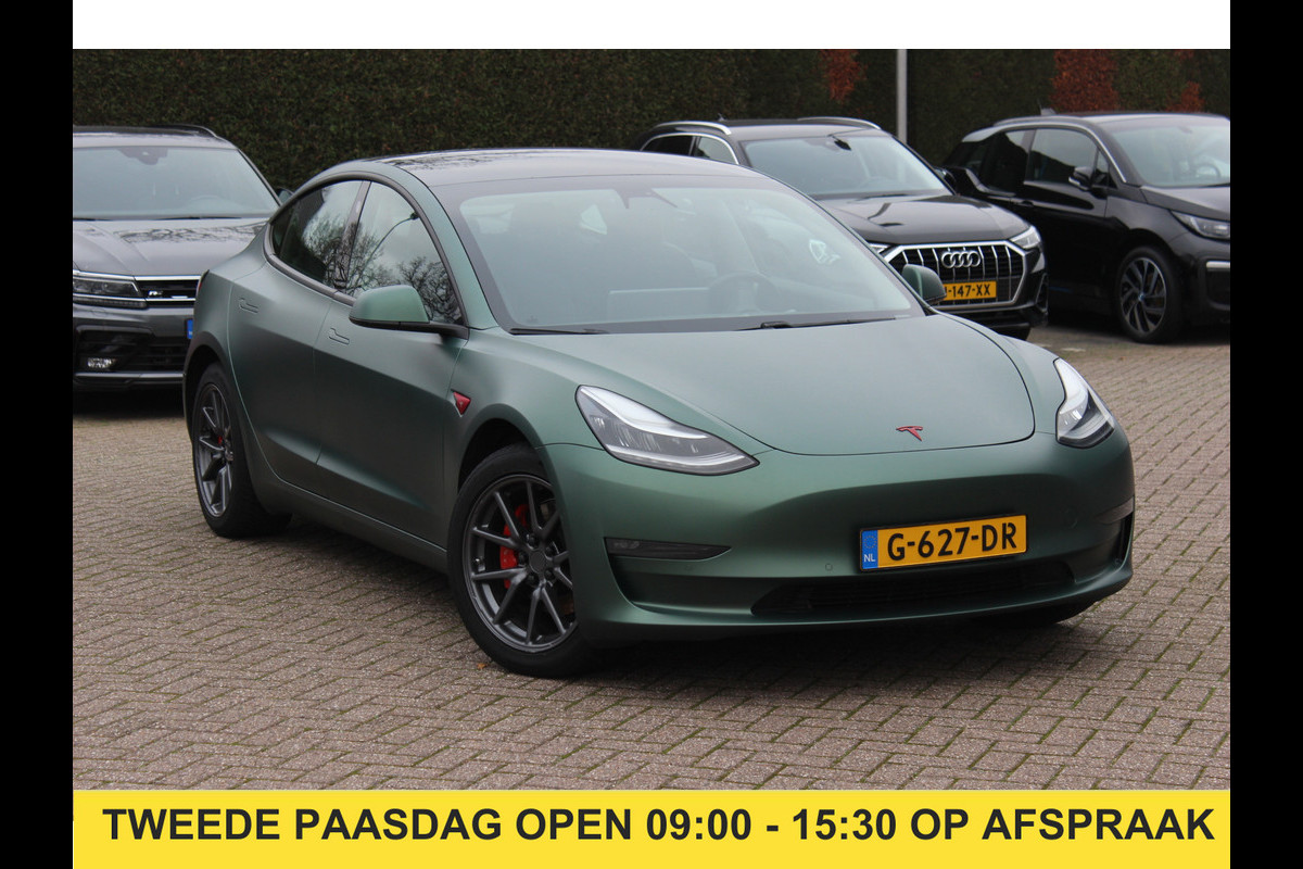 Tesla Model 3 Long Range AWD 75 kWh / NIEUWE BATTERIJ / SoH 88,4% / Trekhaak / Autopilot / Panoramadak / Camera / Leder / 19'' / Leder / Premium Audio /