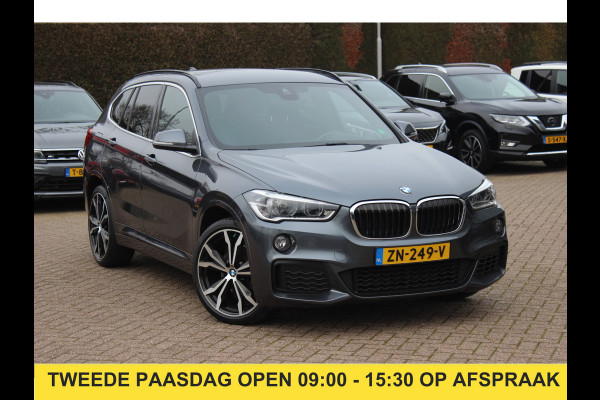 BMW X1 sDrive18i Executive Ed. M Sport / Trekhaak / Camera / Head-up / Alcantara / Navigatie / Sportstoelen / Getint glas / Cruise Control