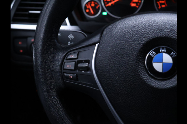 BMW 3 Serie Touring 318i Sportline [SPORTSTOELEN, SPORTVELGEN,STOELVERWARMING, BLUETOOTH, PARKEERSENSOREN ACHTER, CRUISE CONTROL]