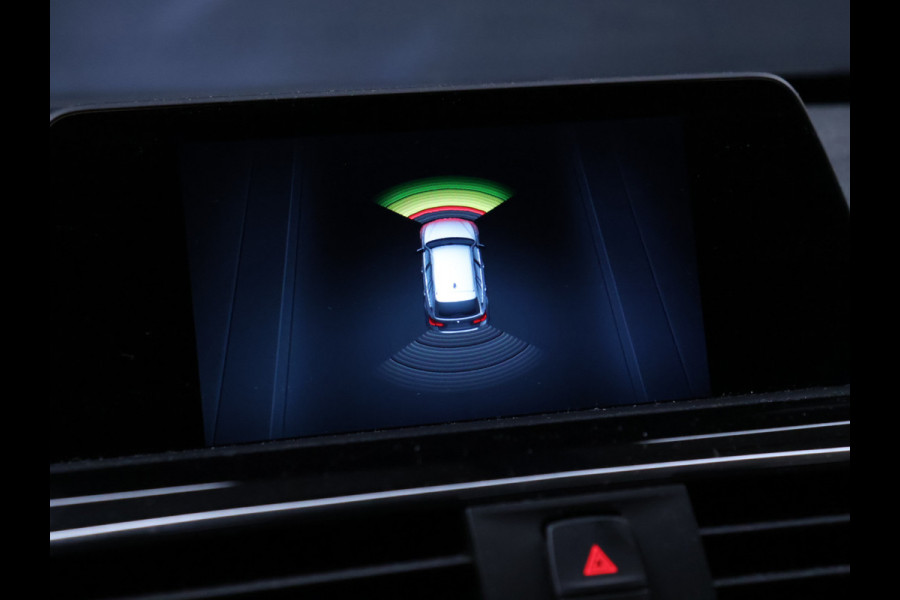 BMW 3 Serie Touring 318i Sportline [SPORTSTOELEN, SPORTVELGEN,STOELVERWARMING, BLUETOOTH, PARKEERSENSOREN ACHTER, CRUISE CONTROL]