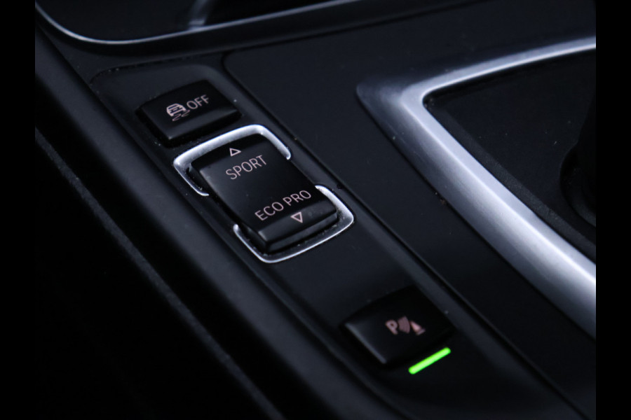 BMW 3 Serie Touring 318i Sportline [SPORTSTOELEN, SPORTVELGEN,STOELVERWARMING, BLUETOOTH, PARKEERSENSOREN ACHTER, CRUISE CONTROL]