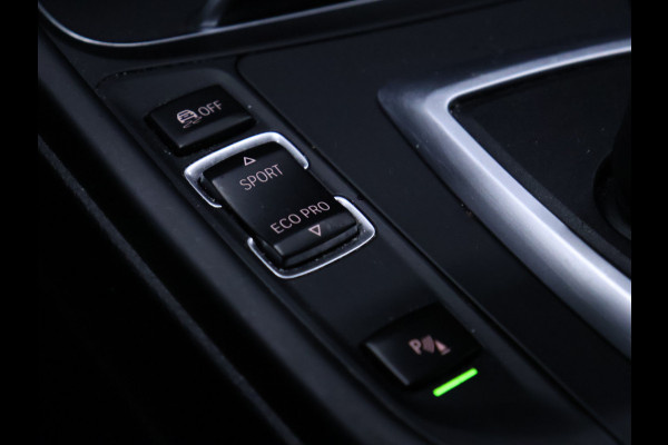BMW 3 Serie Touring 318i Sportline [SPORTSTOELEN, SPORTVELGEN,STOELVERWARMING, BLUETOOTH, PARKEERSENSOREN ACHTER, CRUISE CONTROL]