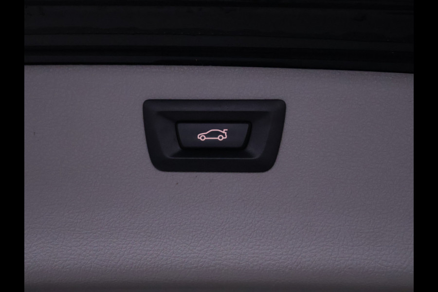 BMW 3 Serie Touring 318i Sportline [SPORTSTOELEN, SPORTVELGEN,STOELVERWARMING, BLUETOOTH, PARKEERSENSOREN ACHTER, CRUISE CONTROL]