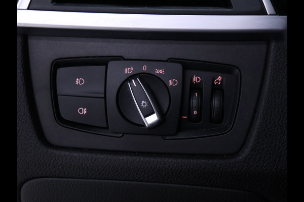 BMW 3 Serie Touring 318i Sportline [SPORTSTOELEN, SPORTVELGEN,STOELVERWARMING, BLUETOOTH, PARKEERSENSOREN ACHTER, CRUISE CONTROL]