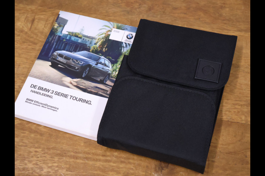 BMW 3 Serie Touring 318i Sportline [SPORTSTOELEN, SPORTVELGEN,STOELVERWARMING, BLUETOOTH, PARKEERSENSOREN ACHTER, CRUISE CONTROL]