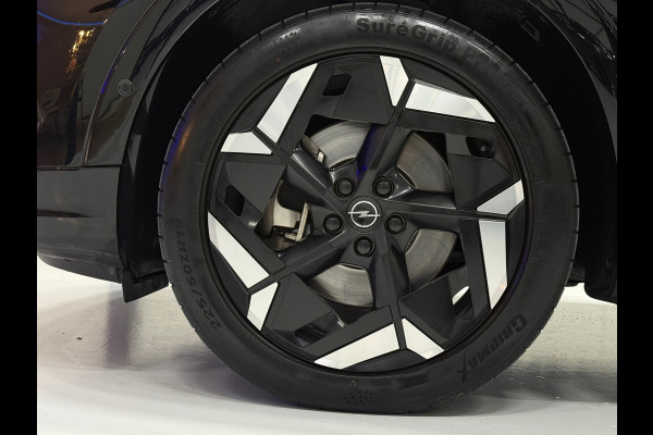 Opel Grandland 1.6 Turbo Black Edition 4x4 GSe Trekhaak Navi Led Cruise Keyless Clima Carplay 360° Camera