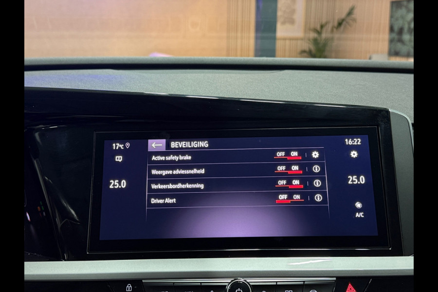 Opel Grandland 1.6 Turbo Black Edition 4x4 GSe Trekhaak Navi Led Cruise Keyless Clima Carplay 360° Camera