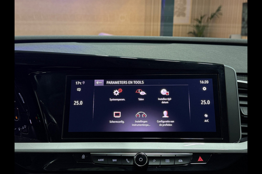 Opel Grandland 1.6 Turbo Black Edition 4x4 GSe Trekhaak Navi Led Cruise Keyless Clima Carplay 360° Camera
