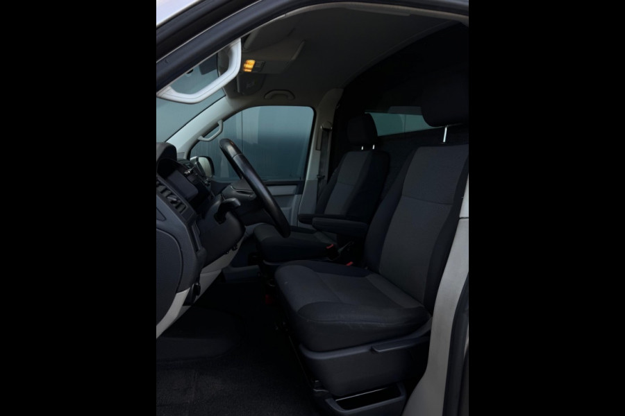 Volkswagen Transporter 2.0 TDI L1H2 Highl. 204pk 1E EIGEN APPLE CARPLAY PDC CR CONTROL
