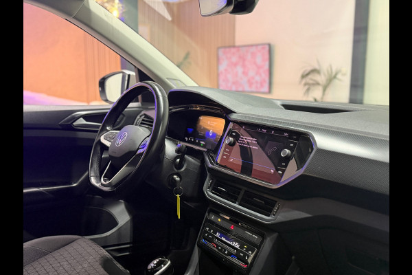 Volkswagen T-Cross 1.0 TSI Life Aut. | Virtual Cockpit | ACC | Trekhaak | Camera