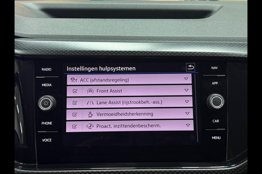 Volkswagen T-Cross 1.0 TSI Life Aut. | Virtual Cockpit | ACC | Trekhaak | Camera