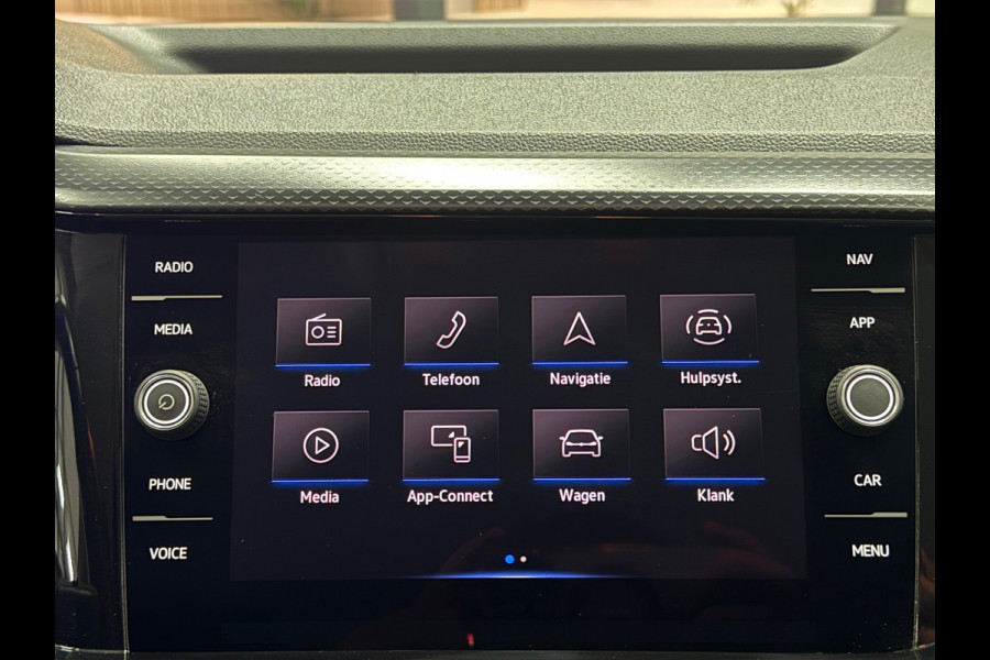 Volkswagen T-Cross 1.0 TSI Life Aut. | Virtual Cockpit | ACC | Trekhaak | Camera