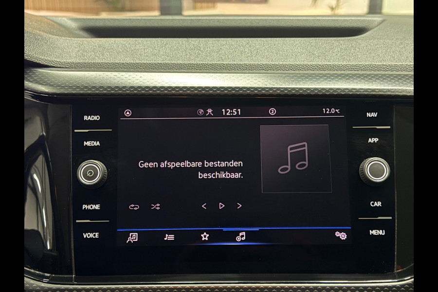 Volkswagen T-Cross 1.0 TSI Life Aut. | Virtual Cockpit | ACC | Trekhaak | Camera