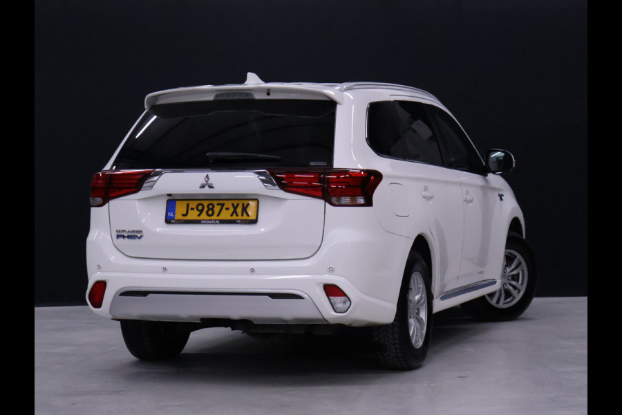Mitsubishi Outlander 2.4 PHEV Pure [STOELVERWARMING,ACHTERUITRIJCAMERA, CRUISE CONTROL, PARKEERSENSOREN V+A, MULTIFUNCTIONEEL STUUR]