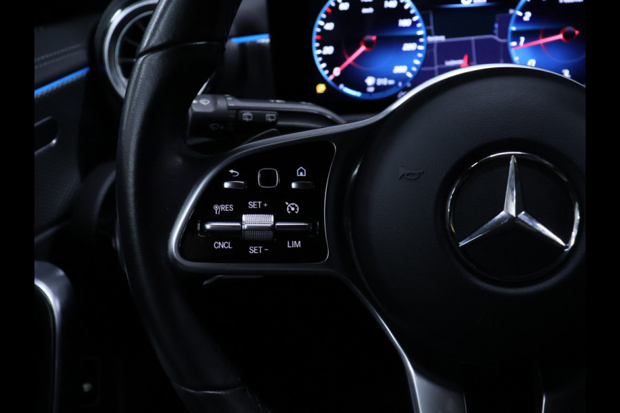 Mercedes-Benz CLA-Klasse Shooting Brake 180 Business Solution Luxury [SCHUIFKANTELDAK, STOELVERWARMING, ACHTERUITRIJCAMERA, PARKEERSENSOREN V+A, CRUISE CONTROL, ELEKTRISCH VERSTELBARE STOELEN]