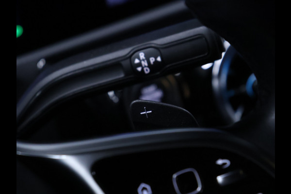 Mercedes-Benz CLA-Klasse Shooting Brake 180 Business Solution Luxury [SCHUIFKANTELDAK, STOELVERWARMING, ACHTERUITRIJCAMERA, PARKEERSENSOREN V+A, CRUISE CONTROL, ELEKTRISCH VERSTELBARE STOELEN]