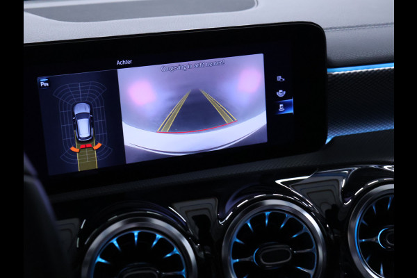 Mercedes-Benz CLA-Klasse Shooting Brake 180 Business Solution Luxury [SCHUIFKANTELDAK, STOELVERWARMING, ACHTERUITRIJCAMERA, PARKEERSENSOREN V+A, CRUISE CONTROL, ELEKTRISCH VERSTELBARE STOELEN]