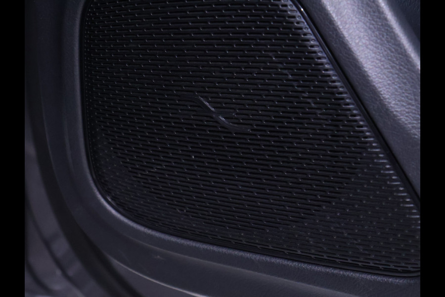 Mercedes-Benz CLA-Klasse Shooting Brake 180 Business Solution Luxury [SCHUIFKANTELDAK, STOELVERWARMING, ACHTERUITRIJCAMERA, PARKEERSENSOREN V+A, CRUISE CONTROL, ELEKTRISCH VERSTELBARE STOELEN]