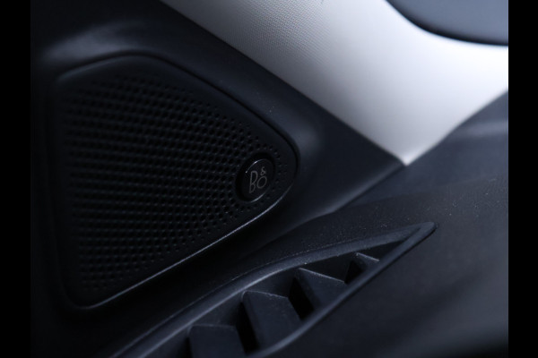 Ford Puma 1.0 EcoBoost Hybrid Titanium X [STOELVERWARMING, CRUISE CONTROL SENSOREN V+A, ACHTERUITRIJCAMERA