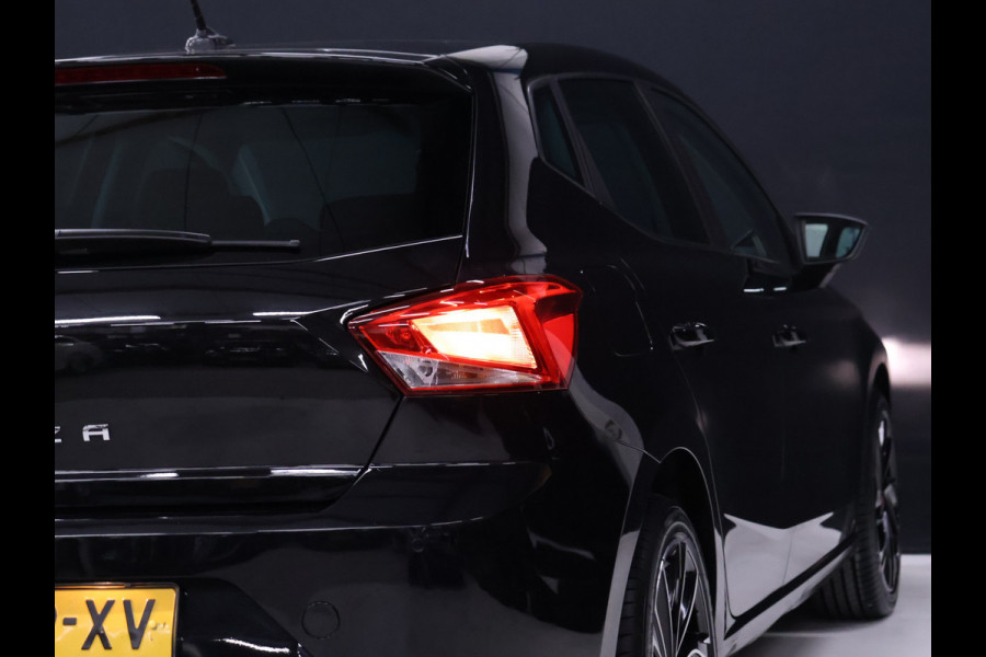Seat Ibiza 1.0 TSI Style Business Intense [CRUISE CONTROL, APPLE CARPLAY, CAMERA, SENSOREN V+A CLIMATE CONTROLE , MULTIFUNCTIONEEL STUURWIEL, NAVIGATIE, NIEUWSTAAT]