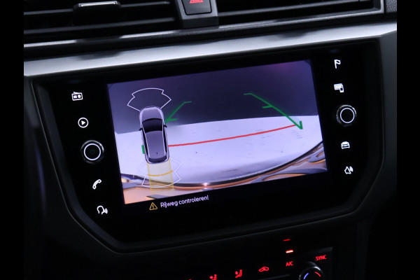 Seat Ibiza 1.0 TSI Style Business Intense [CRUISE CONTROL, APPLE CARPLAY, CAMERA, SENSOREN V+A CLIMATE CONTROLE , MULTIFUNCTIONEEL STUURWIEL, NAVIGATIE, NIEUWSTAAT]