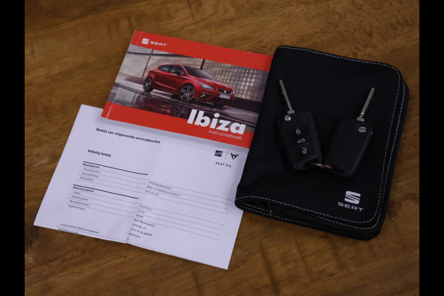 Seat Ibiza 1.0 TSI Style Business Intense [CRUISE CONTROL, APPLE CARPLAY, CAMERA, SENSOREN V+A CLIMATE CONTROLE , MULTIFUNCTIONEEL STUURWIEL, NAVIGATIE, NIEUWSTAAT]