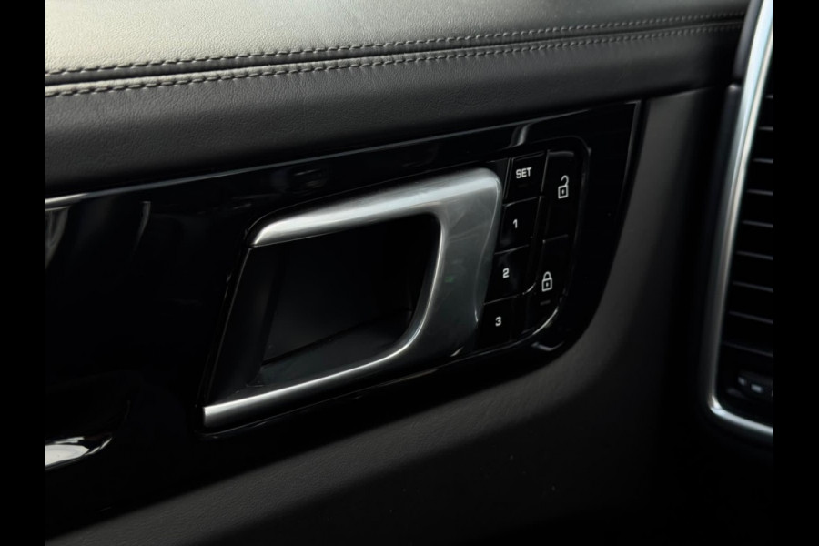 Porsche Cayenne 3.0 E-Hybrid M22 SPORTCHRONO 360 CAMERA LEDER LED