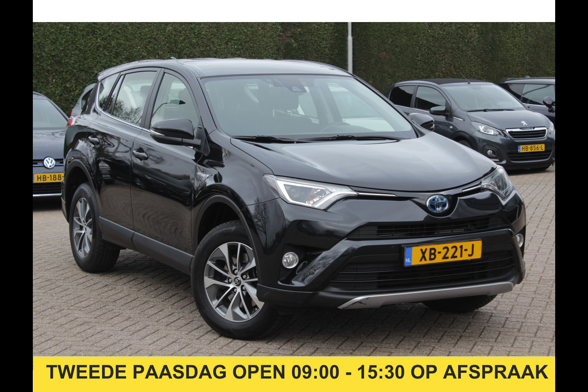 Toyota RAV4 2.5 Hybrid Dynamic / Camera / Navigatie / Cruise Control / 2e Eigenaar / Compleet dealer onderhouden