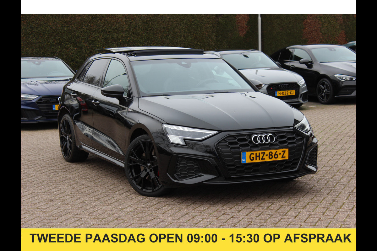 Audi A3 Sportback 45 TFSI e S edition Competition / Trekhaak / Panoramadak / CarPlay / Matrix LED / Keyless / Parkeerhulp V+A / 18'' / Half leder / Navigatie / DAB / Dodehoek / Stoelverwarming / ACC
