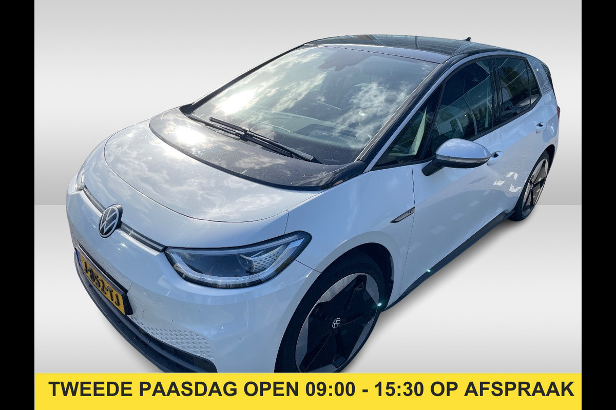 Volkswagen ID.3 First Max 58 kWh / Full option! / Panoramadak / Camera / Head-up / Keyless / 20'' / ACC / Dodehoek / Elektr. stoelen / Massage / Navigatie / Stuurverwarming