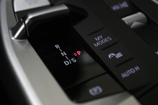 BMW X2 SDrive20i LEER/HUD/STOELV/CARPLAY/BLINDSPOT/360CAM/VOL