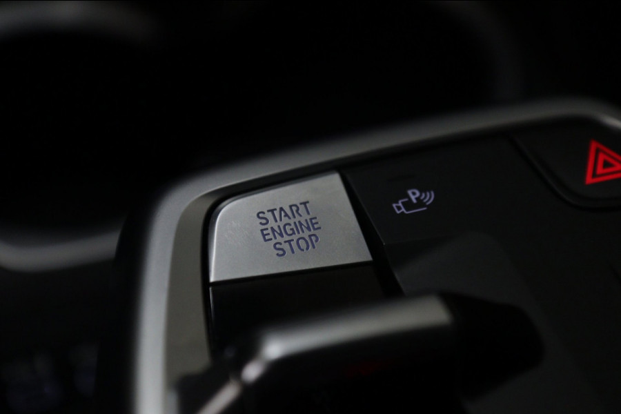 BMW X2 SDrive20i LEER/HUD/STOELV/CARPLAY/BLINDSPOT/360CAM/VOL