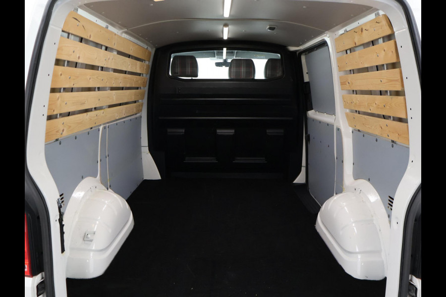 Volkswagen Transporter 2.0 TDI 150 PK DSG AUT. L1H1 HIGHLINE + CARPLAY | ADAPTIVE CRUISE | TREKHAAK | LMV