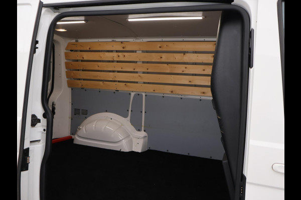 Volkswagen Transporter 2.0 TDI 150 PK DSG AUT. L1H1 HIGHLINE + CARPLAY | ADAPTIVE CRUISE | TREKHAAK | LMV