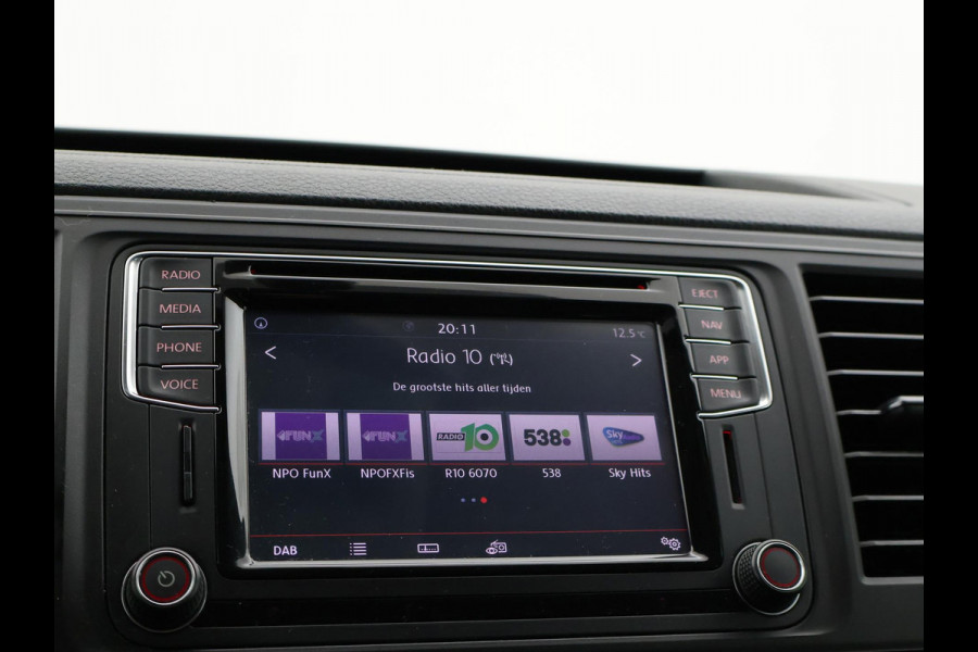 Volkswagen Transporter 2.0 TDI 150 PK DSG AUT. L1H1 HIGHLINE + CARPLAY | ADAPTIVE CRUISE | TREKHAAK | LMV