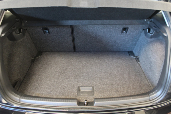 Volkswagen Polo 1.0 TSI Comfortline R-line