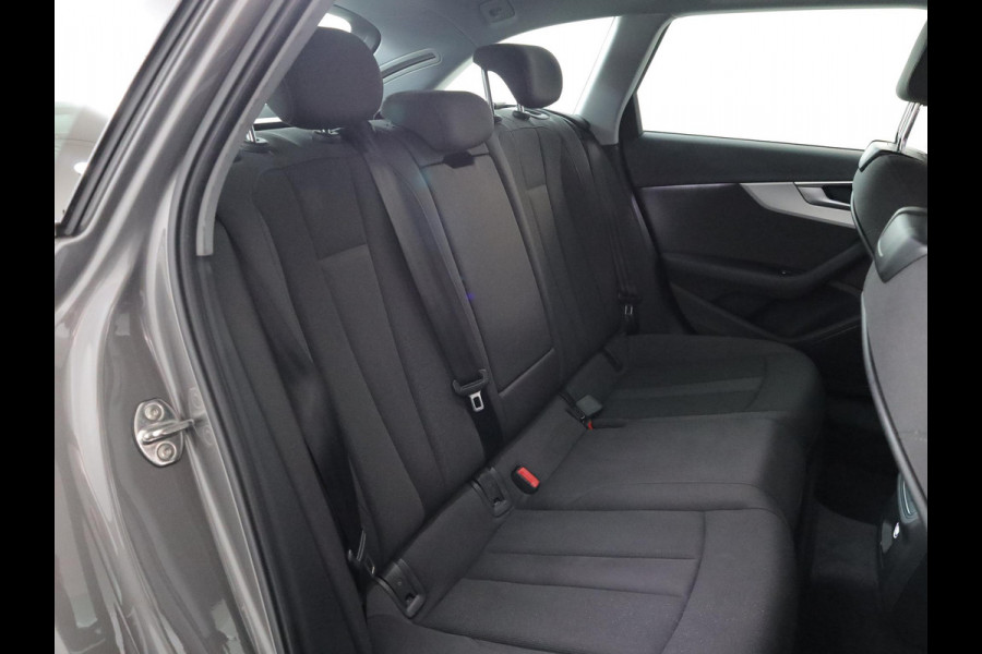 Audi A4 Avant 35 TFSI Launch edition Business 1.5TSI 150pk AUT| Navi | 17'LMvelgen |