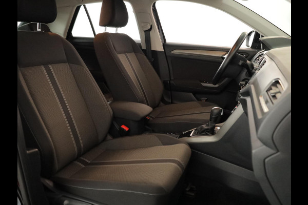 Volkswagen T-Roc 1.5 TSI Style 150pk DSG| Navi| Trekhaak | 17'LM-velgen| extra getint glas| Alarm