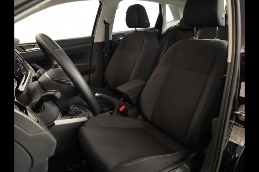 Volkswagen Polo 1.0 TSI Comfortline Business 95pk 5bak | 15'LM-velgen | Navi| parksensors |