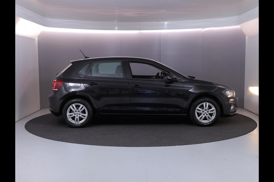 Volkswagen Polo 1.0 TSI Comfortline Business 95pk 5bak | 15'LM-velgen | Navi| parksensors |