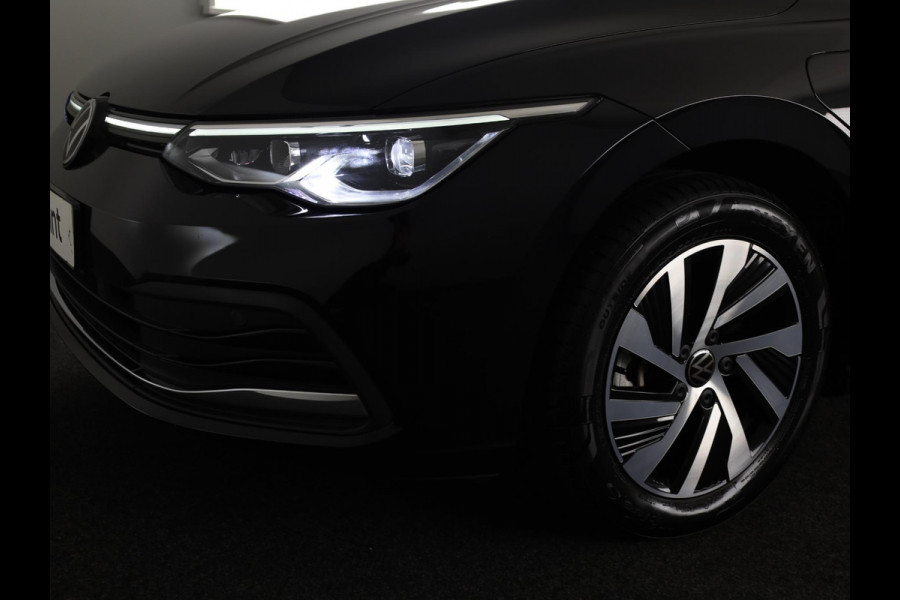 Volkswagen Golf 1.4 eHybrid Style 204 pk Automaat (DSG) | Navigatie | Parkeersensoren | Autom. airco (3 zones) | Stoelverwarming | LED koplampen |