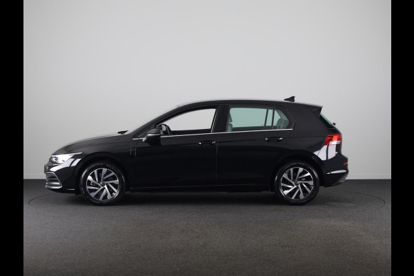 Volkswagen Golf 1.4 eHybrid Style 204 pk Automaat (DSG) | Navigatie | Parkeersensoren | Autom. airco (3 zones) | Stoelverwarming | LED koplampen |