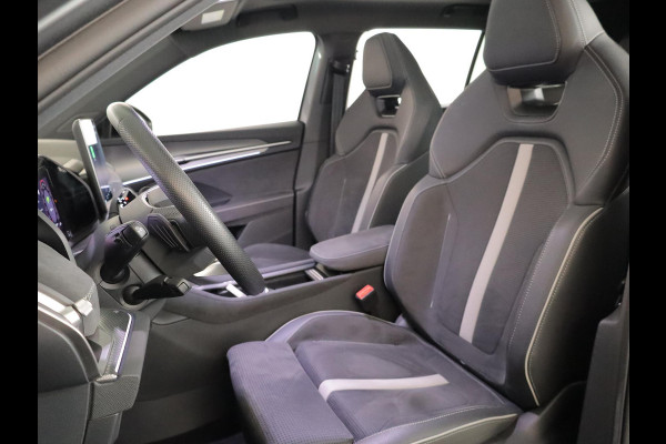 Škoda Kodiaq 1.5 TSI PHEV Sportline Business 204 pk Automaat (DSG) | Verlengde garantie | Navigatie | Panoramadak | Trekhaak (wegklapbaar) | Parkeersensoren | Achteruitrijcamera | Stoelverwarming v/a |