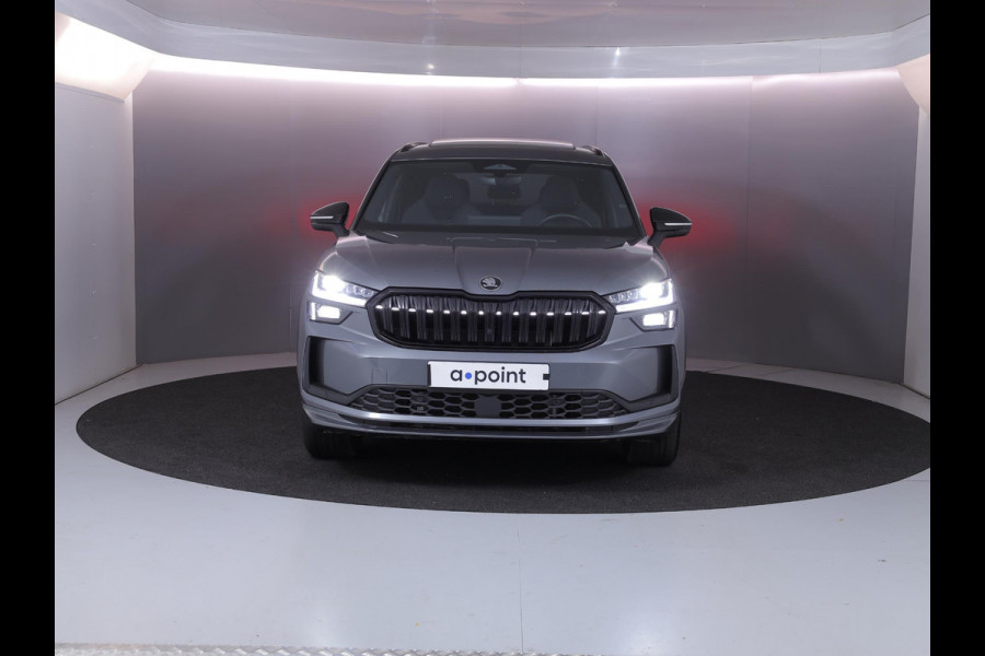 Škoda Kodiaq 1.5 TSI PHEV Sportline Business 204 pk Automaat (DSG) | Verlengde garantie | Navigatie | Panoramadak | Trekhaak (wegklapbaar) | Parkeersensoren | Achteruitrijcamera | Stoelverwarming v/a |