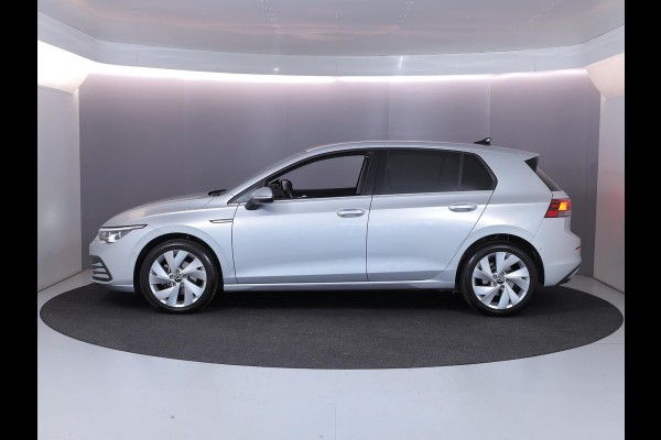 Volkswagen Golf 1.5 eTSI Style 130 PK DSG (Automaat) | Navigatie | Stoel- en stuurverwarming | keyless entry | Parkeer camera | Standkachel |