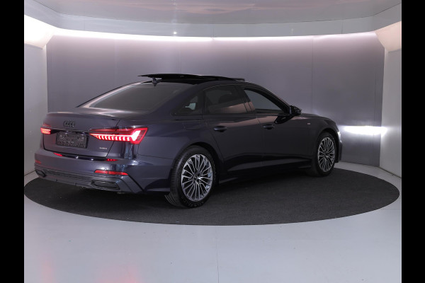 Audi A6 Limousine 50 TFSI e quattro S edition 299 pk S-tronic | SOH 91% | Navigatie | Panoramadak | Trekhaak (wegklapbaar) | Parkeersensoren (Park assist) | Rondomzicht camera | Stoelverwarming | S-Line |