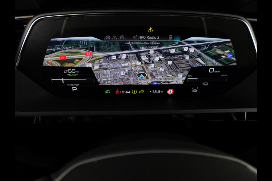 Audi Q8 e-tron 50 quattro Edition 95 kWh 340pk | SOH 96% | Lederen bekleding | | 20 inch lichtmetalen velgen | Elektrisch verstelbare voorstoelen met geheugen | Parkeercamera |