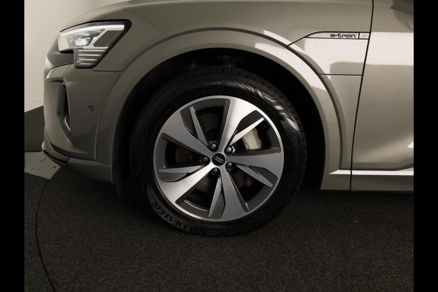 Audi Q8 e-tron 50 quattro Edition 95 kWh 340pk | SOH 96% | Lederen bekleding | | 20 inch lichtmetalen velgen | Elektrisch verstelbare voorstoelen met geheugen | Parkeercamera |