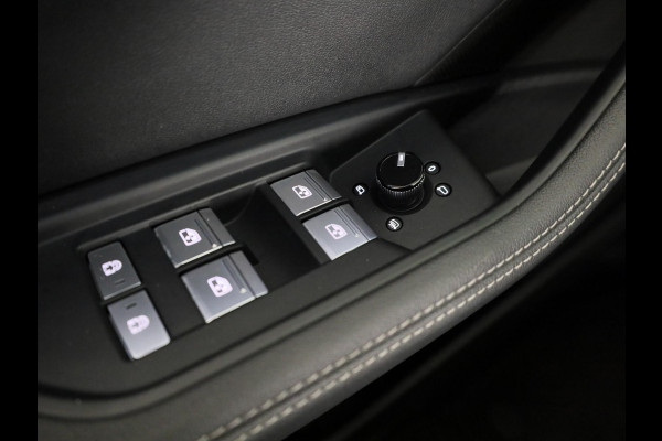 Audi Q8 e-tron 50 quattro Edition 95 kWh 340pk | SOH 96% | Lederen bekleding | | 20 inch lichtmetalen velgen | Elektrisch verstelbare voorstoelen met geheugen | Parkeercamera |
